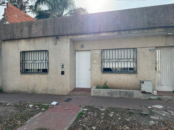 CASTAGNINO  1126 - PLANTA BAJA CON TERRAZA  -