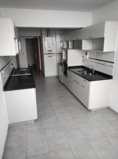 SAN MARTIN 370  - 3 DORMITORIOS + COCHERA DOBLE -